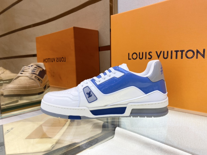 LV TRAINER SNEAKER LOW