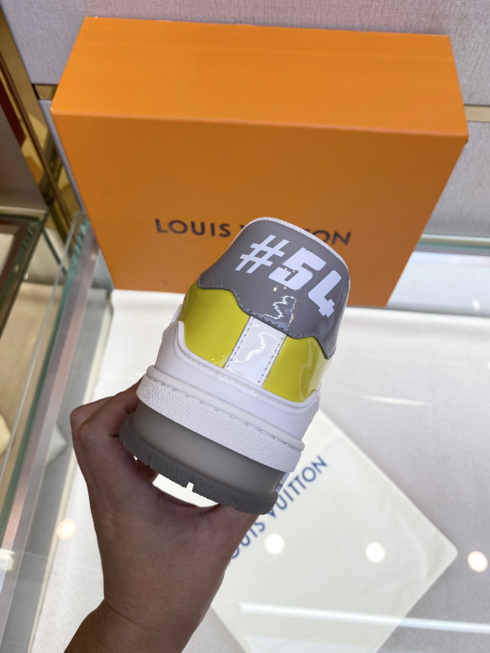 LV TRAINER SNEAKER LOW