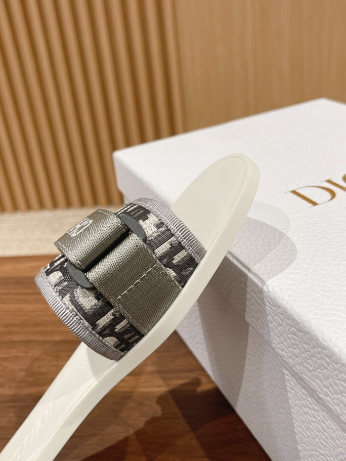 D10R SLIDER