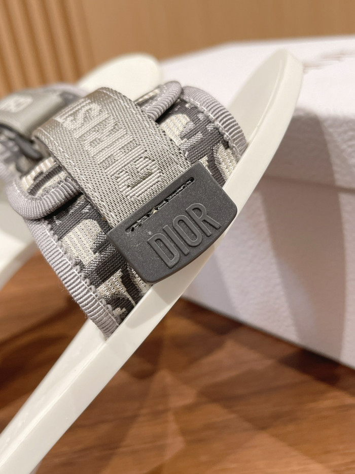 D10R SLIDER