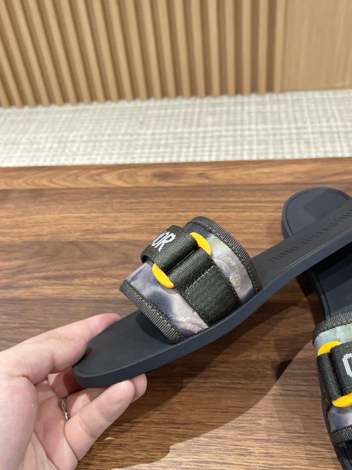 D10R SLIDER