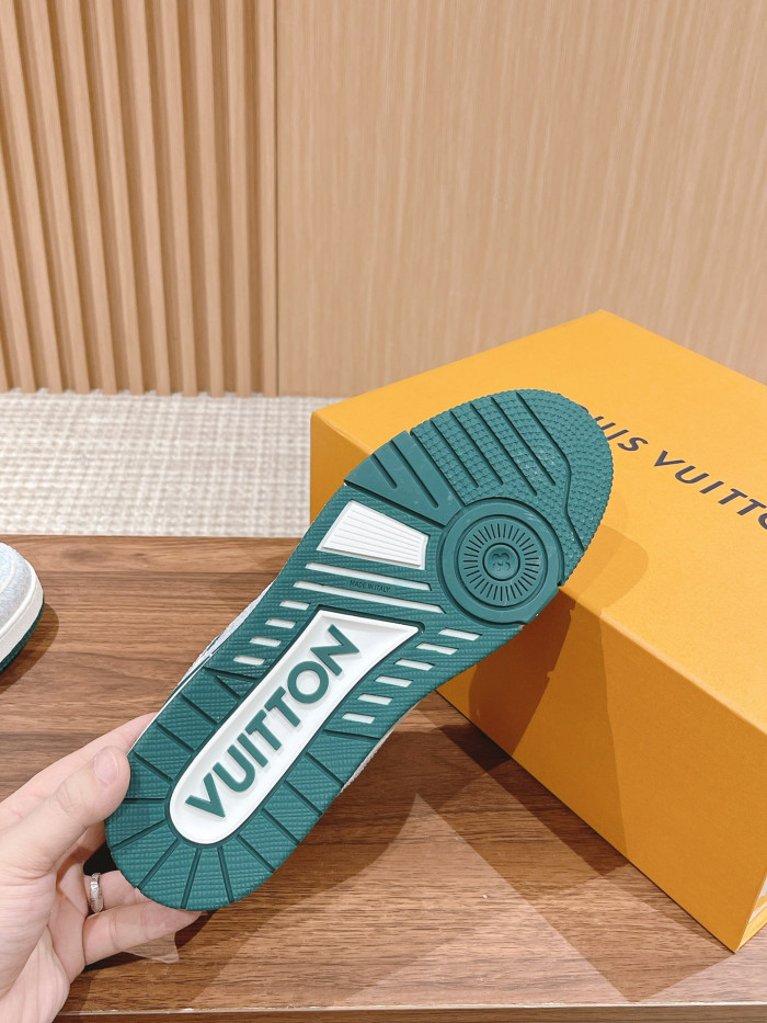 LV TRAINER SNEAKER