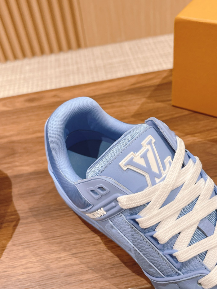 LV TRAINER SNEAKER