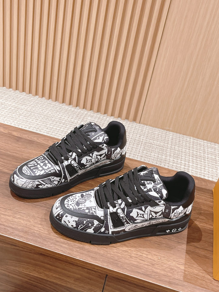 LV TRAINER SNEAKER