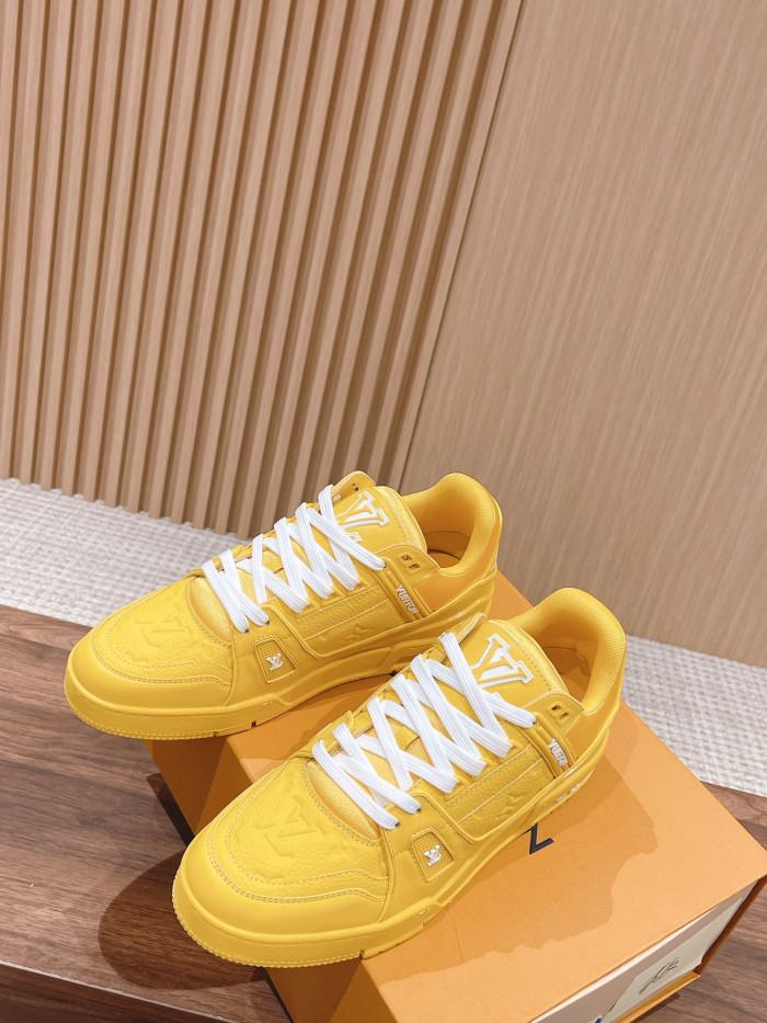 LV TRAINER SNEAKER