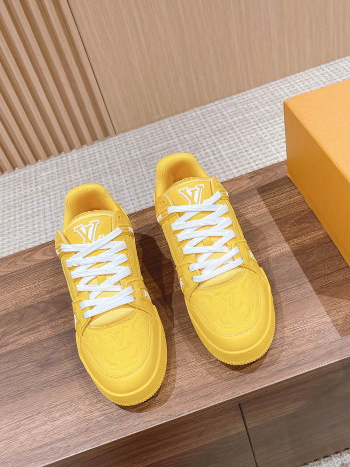 LV TRAINER SNEAKER