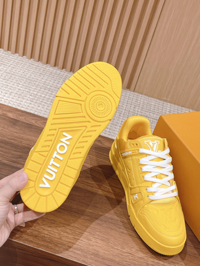 LV TRAINER SNEAKER