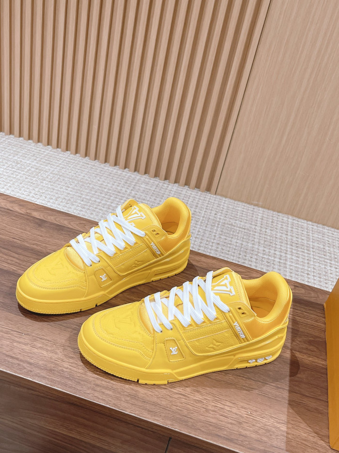 LV TRAINER SNEAKER