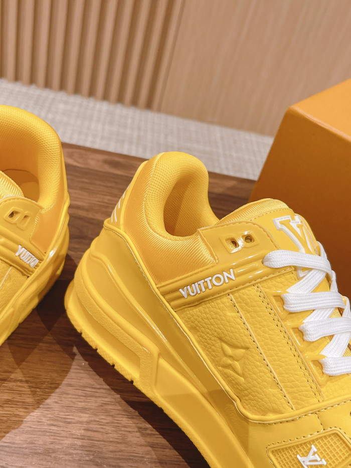 LV TRAINER SNEAKER