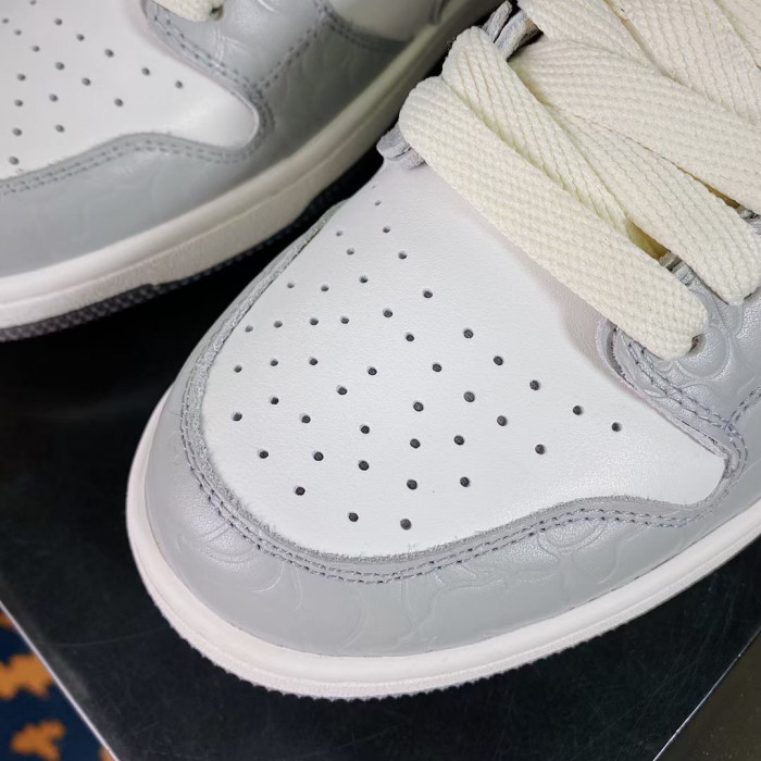 B*PE SNEAKER