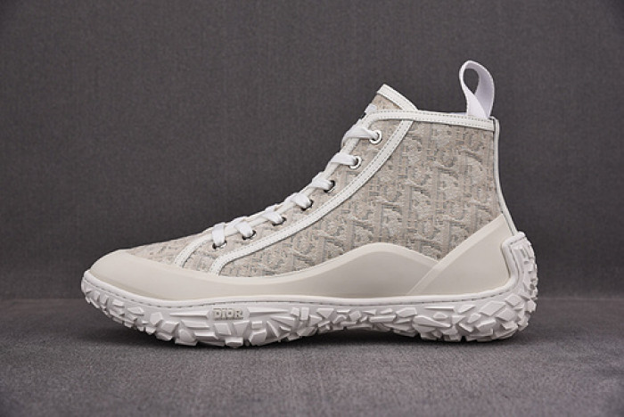 DR B28 Sneakers