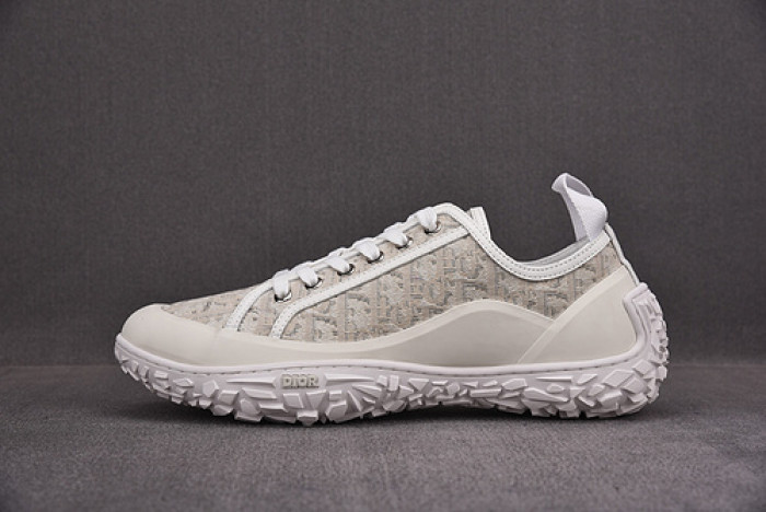 DR B28 Sneakers