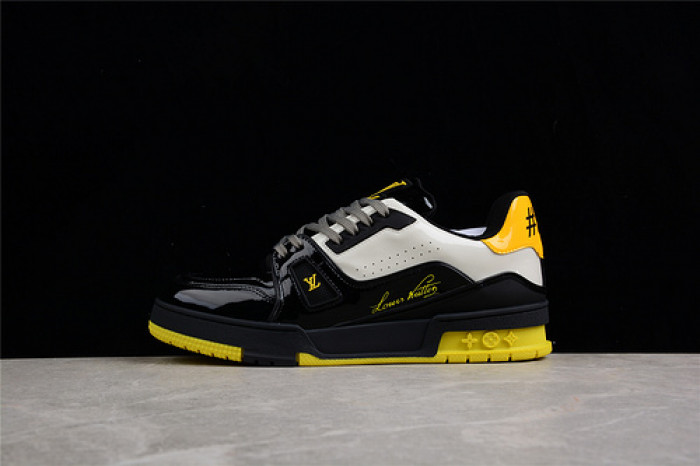 LV TRAINER SNEAKER LOW